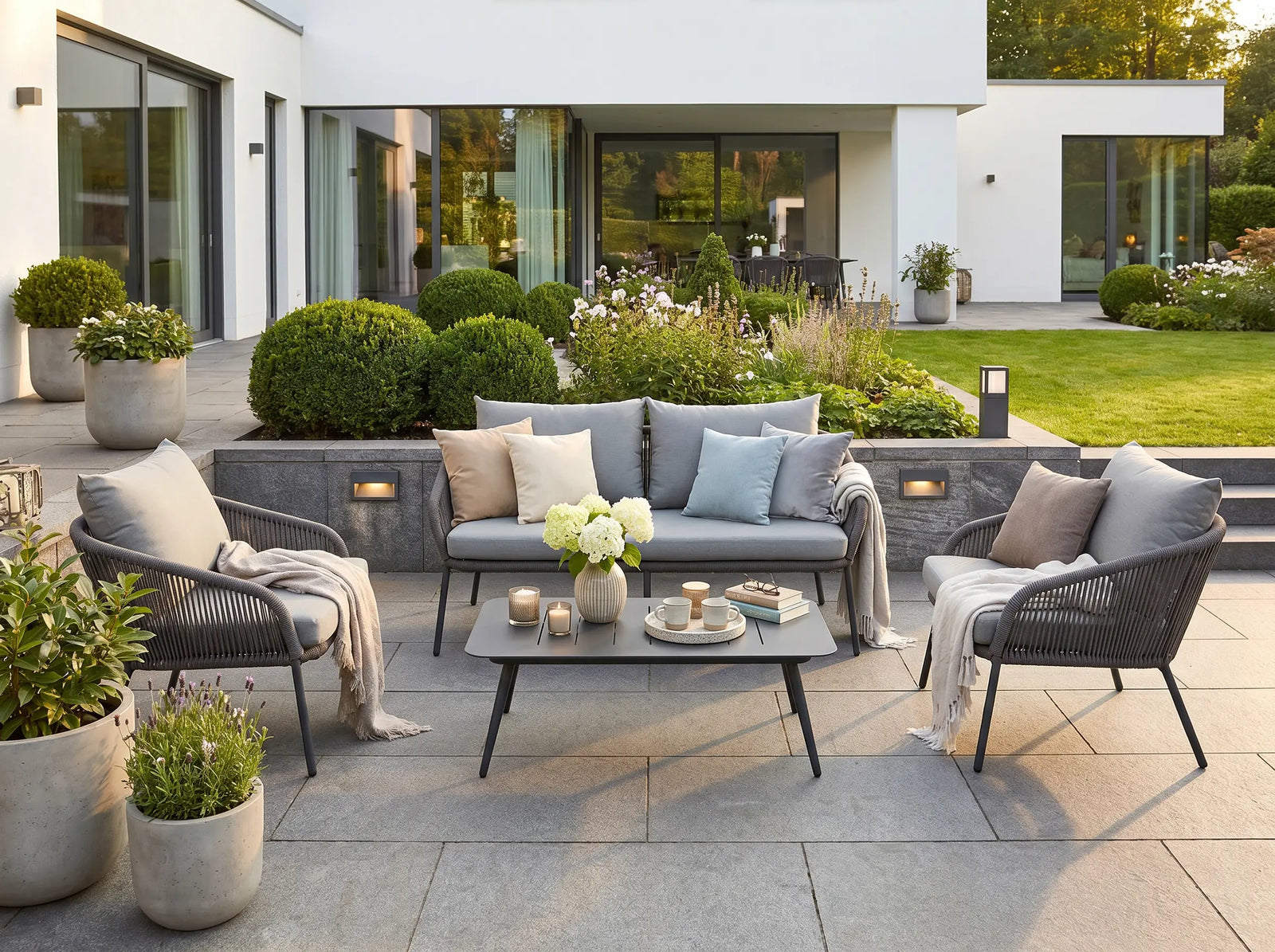 Gartenlounge Set Finqa Eindhoven 4-Sitzer mit Tisch – Rope-Design, grau