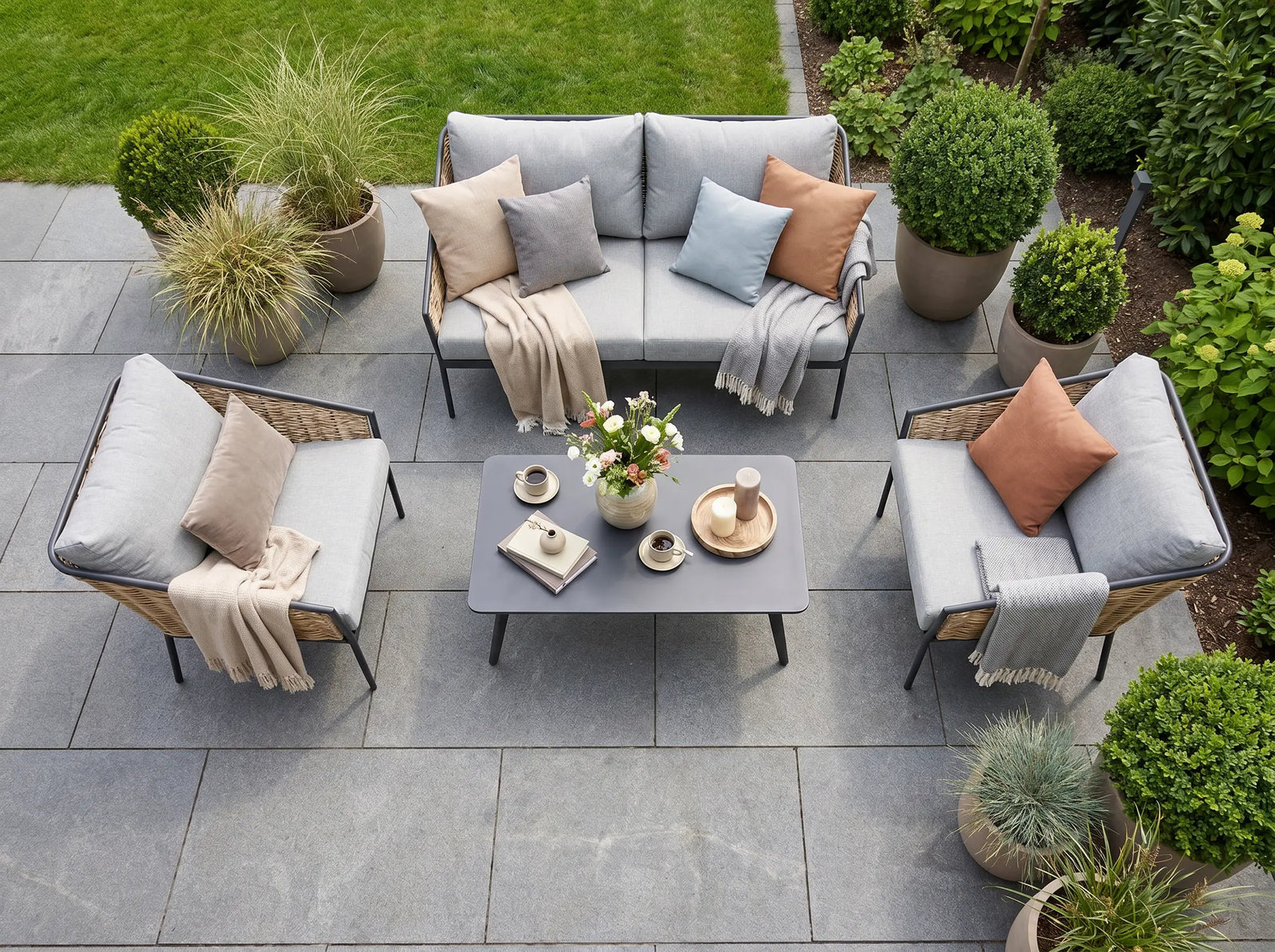 Gartenlounge Set Finqa Como 4-Sitzer mit Tisch – Rattan-Optik, hellgrau